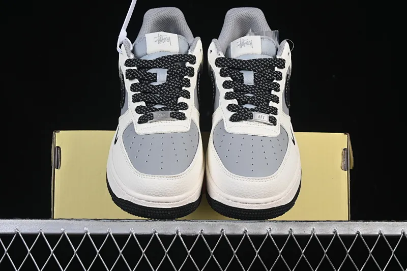All categories Nk Air Force 1 Air Force series Nk Air Force 1 Low Air Force low-top Nike Air Force 1'07 Low Stusi co-branded beige, black and gray stitching Air Force 1 low-top casual sneakers JS8028-017